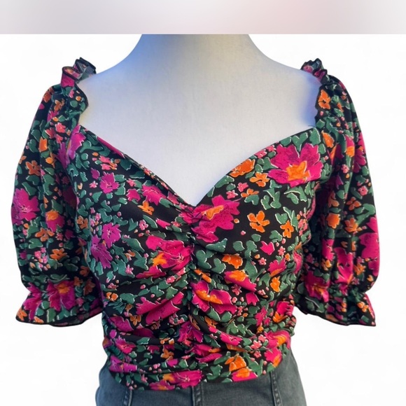 A Peach Tops - Floral Sweetheart Neckline Blouse